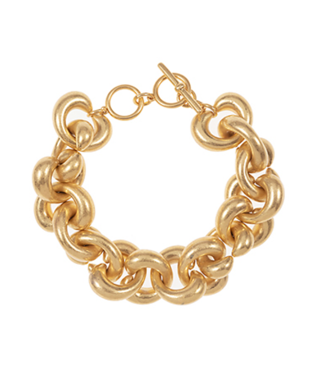 Chic and chunky gold chain bracelet featuring oversized interlocking links with a secure toggle clasp, designed for a bold and luxurious statement look