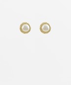 Gold-plated pearl stud earrings featuring a delicate textured border, designed for an elegant and timeless look